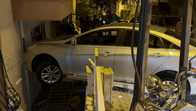 Apartman Duvarında Fren Yerine Gaz: Kaza Nasıl Gerçekleşti?