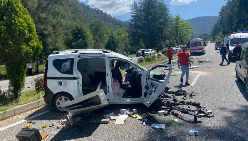 Marmaris'teki Feci Kaza: Savaş Alanına Dönüşen Trafik Kazası