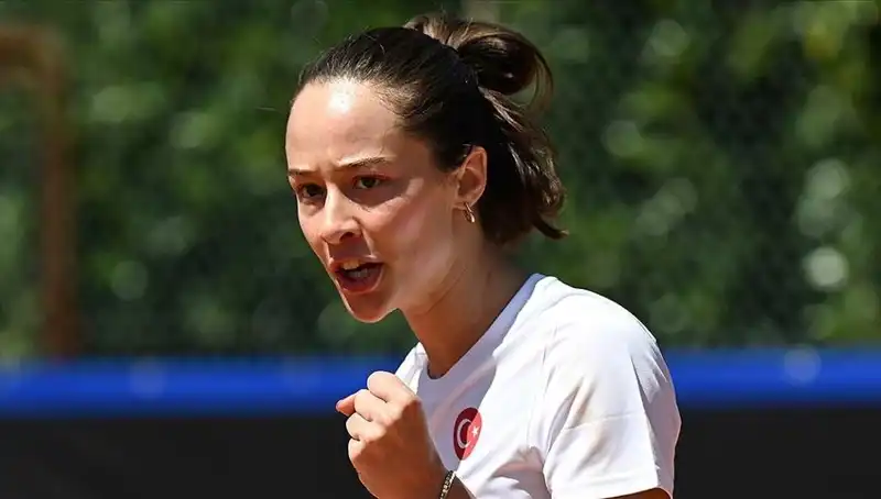 Milli Tenisçi Zeynep Sönmez Finalde, Zafer İçin Saha Dışında!