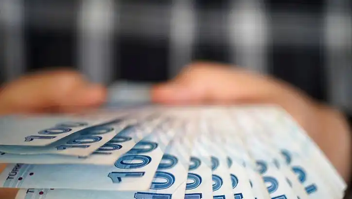 Emekli Promosyonları 2025: Bankaların Rekabetiyle Fırsatlar Artıyor!