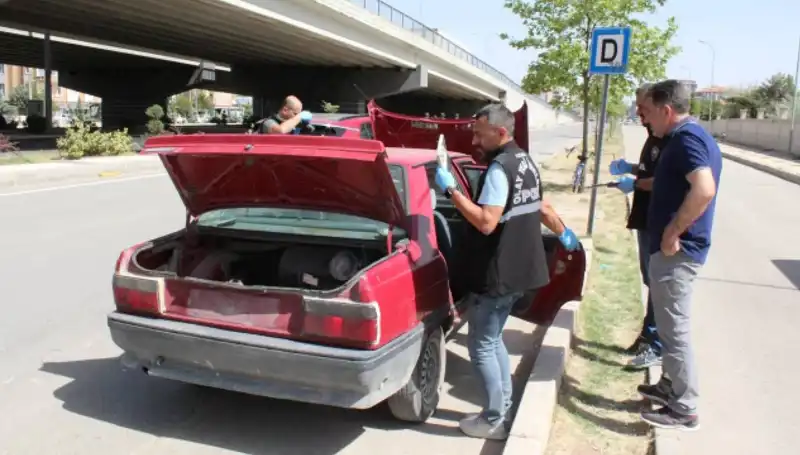Başka Bir Vites: Çaldığı Araçta Yakıt Bitince Yeni Araç Çaldı