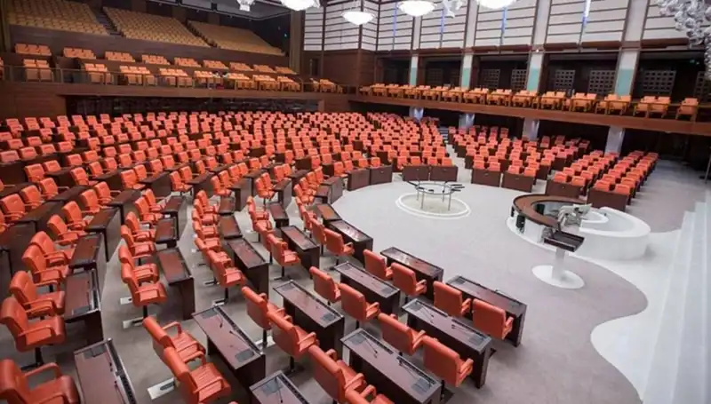 Türkiye'deki Siyasi Partilerin Bayramlaşma Programları Açıklandı