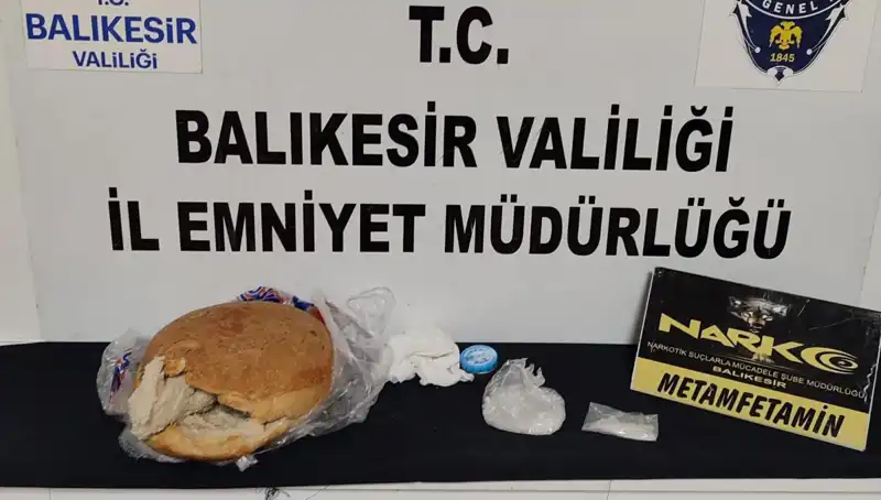 Uyuşturucu Ticareti İçin Ekmek İçine Gizlenmiş Kaçak Malzemeler Başına Dert Açtı
