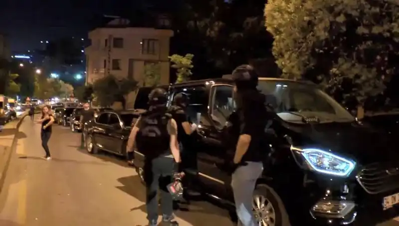 Güvenliği Tehdit Eden Silahın Ardındaki Gizem: AR-GE Kılıfı!