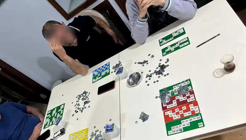 TikTok Canlı Yayını Polisi Bastı: 22 Kişi Suçüstü Yakalandı