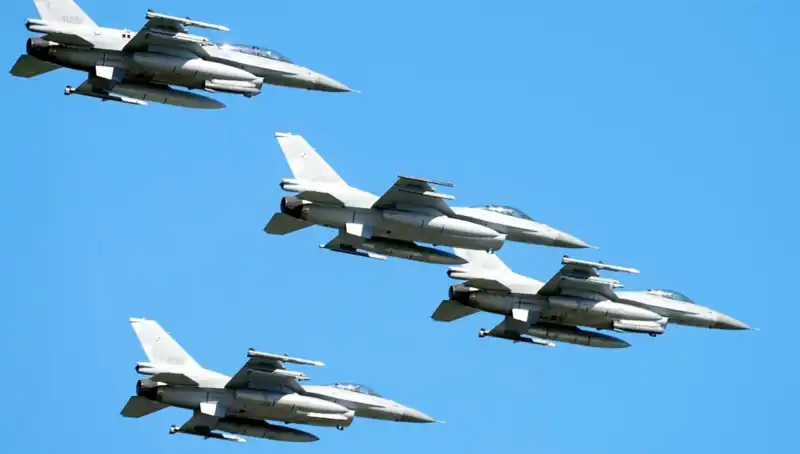 ABD'nin F-16 Eğitim Programı: Ukraynalı Pilotların 310 Milyon Dolarlık Yolculuğu