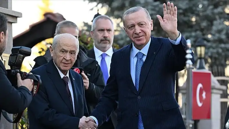 Cumhurbaşkanı Erdoğan'ın Devlet Bahçeli Ziyareti: Siyasi Gelişmelerin Ardındaki Strateji