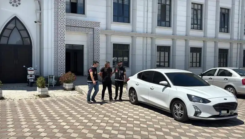 Kocaeli'de Cinayet Davası: Katil Zanlısı Yakalandı ve Tutuklandı