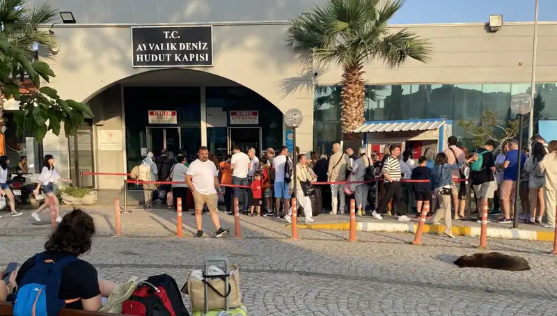 Bayramda Midilli Adası'na Yapılan Seyahat: Tatilcilerin Gözdesi Oldu
