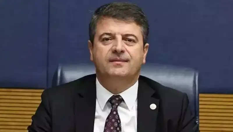 Adıyaman Belediye Başkanı Abdurrahman Tutdere Görevine İade Edildi: Yeni Dönem Başlıyor