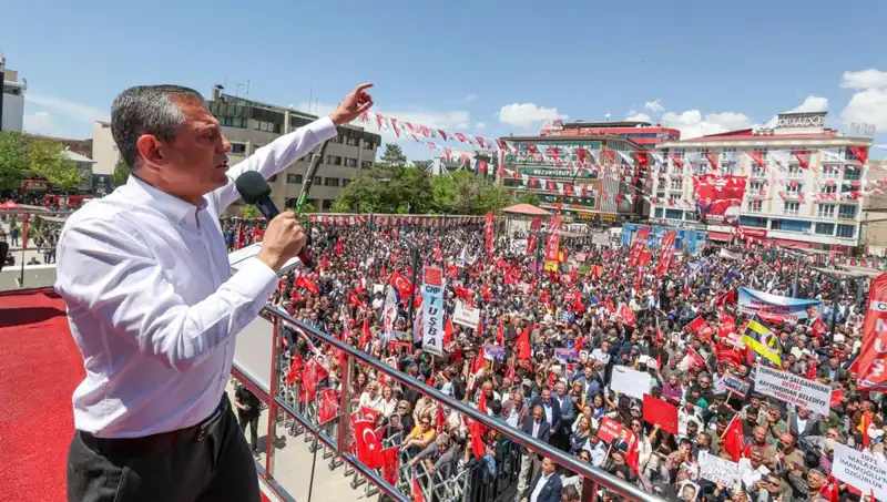 Özgür Özel, Örgütün Silah Bırakma Sürecini Destekliyor