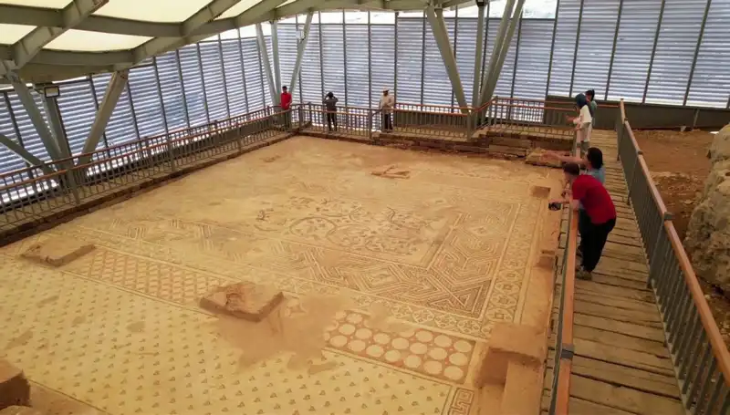 Restore Edilen 'Cennet Bahçesi' Mozaiği: Sanat ve Tarihin Büyüleyici Buluşması
