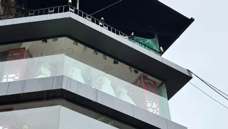 Giyim Mağazasında Meydana Gelen Korkutucu Yangın, Şehirde Panik Yarattı