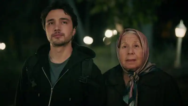 Aile Saadeti Dizisi Nefes Kesen İlk Bölümüyle Ekranlara Dönüyor!