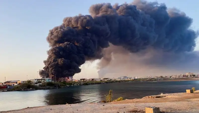 Port Sudan’daki Patlamaların Ardındaki Sır: Havalimanı ve Ordu Üssü Neden Hedef Alındı?