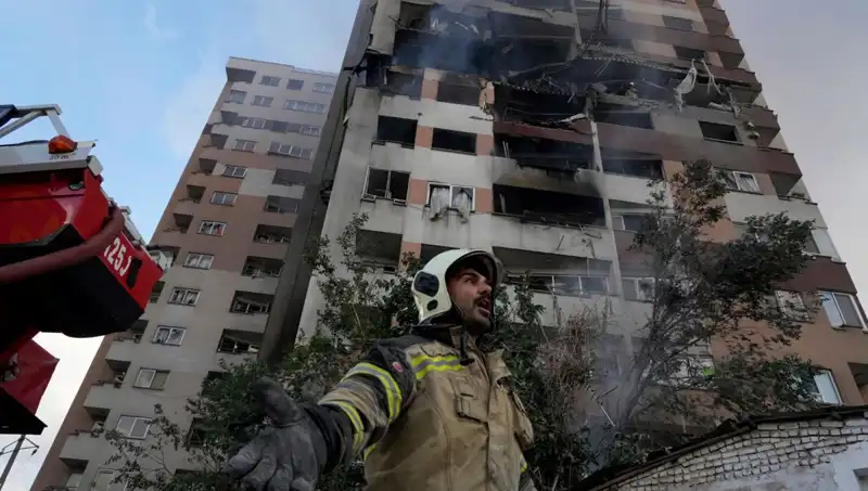 Israel'in Saldırıları Sonrası İran'dan Gelen Çarpıcı İlk Görüntüler