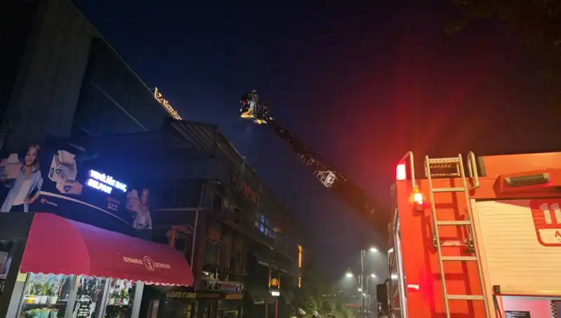 Beşiktaş’ta 3 Katlı Restoran Yangını: Yangın Neden Çıktı ve Sonuçları Neler?