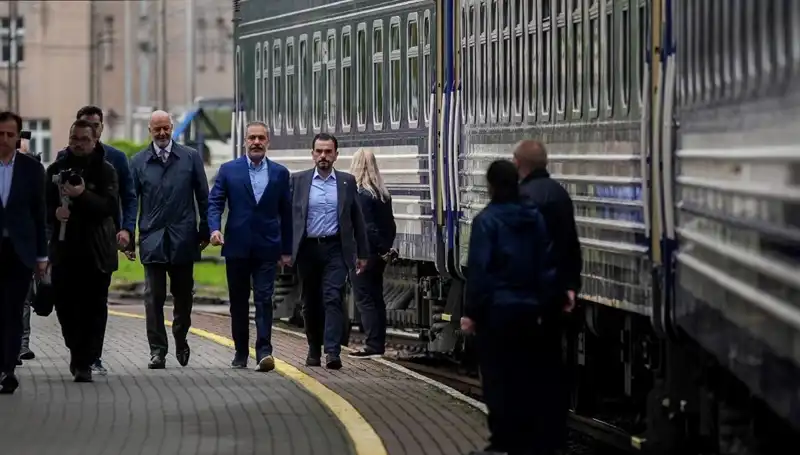 Dışişleri Bakanı Fidan’dan Ukrayna’ya Visiteden Sonra Tarihi Mesajlar