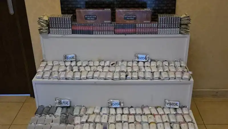 Gümrük Kaçağı Sigara Operasyonunda Şok Ele Geçirmeler