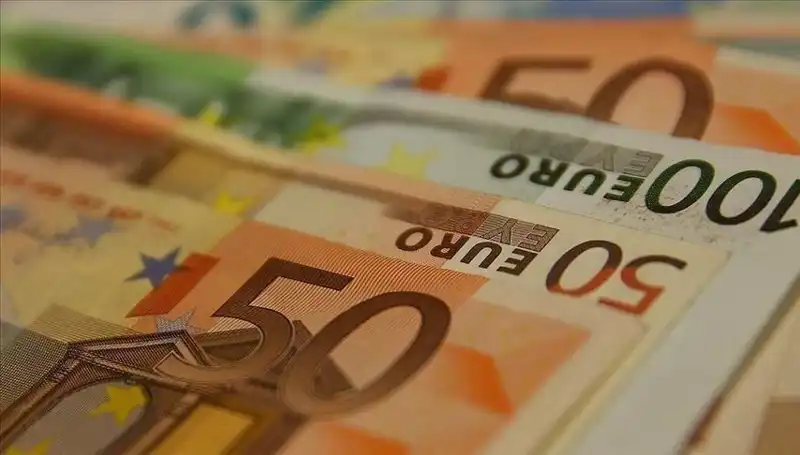Euro’nun Zirve Yolculuğu: Neden Gerileme Yaşıyor?