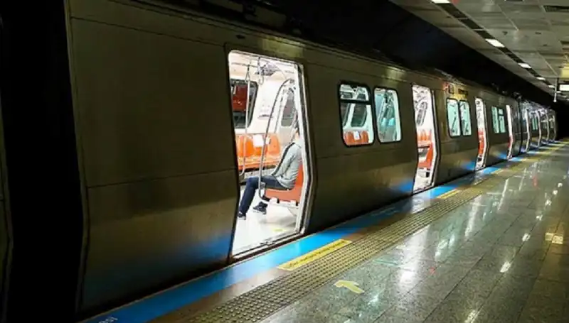 İstanbul Metro Durakları Kapatılıyor: Nedenleri ve Etkileri